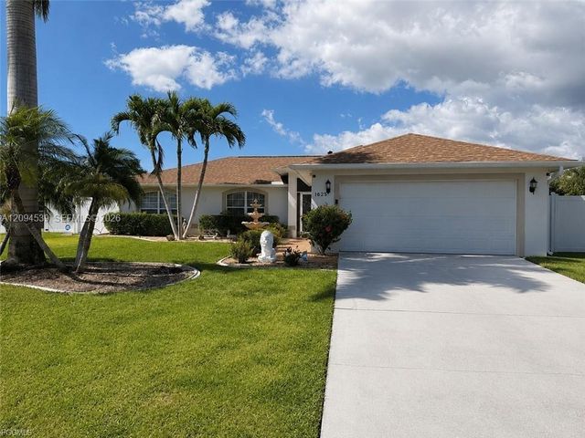 1825 SE 12th Terrace, Cape Coral, FL 33990
