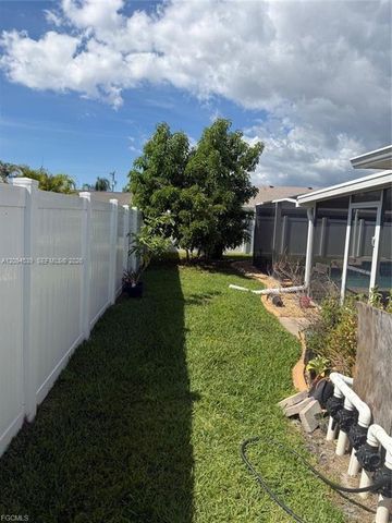 1825 SE 12th Terrace, Cape Coral, FL 33990