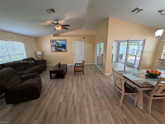 1825 SE 12th Terrace, Cape Coral, FL 33990