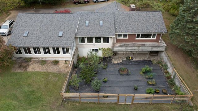 921 W Kilgore Road, Portage, MI 49024