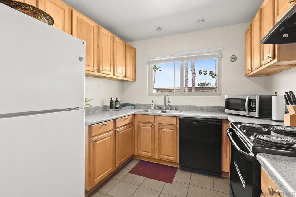 Image 13 of property listing at 403 Emerald Ave APT 8, El Cajon, CA 92020