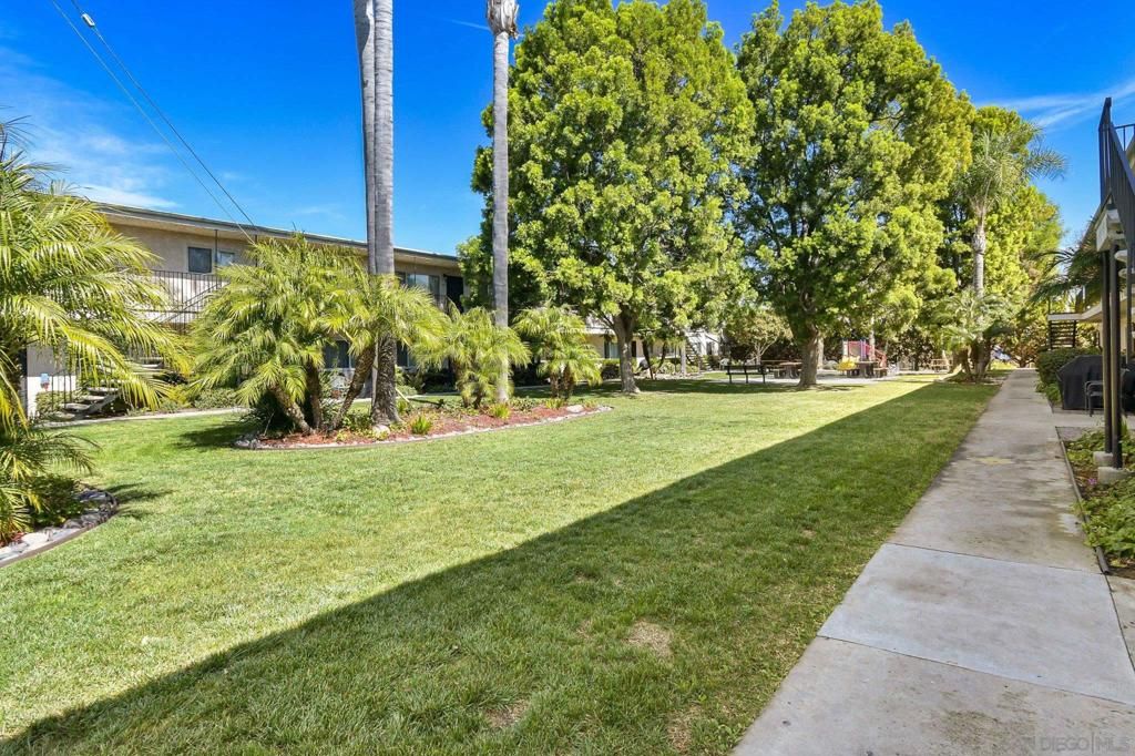 Image 22 of property listing at 403 Emerald Ave APT 8, El Cajon, CA 92020