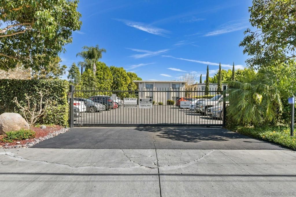 Image 25 of property listing at 403 Emerald Ave APT 8, El Cajon, CA 92020