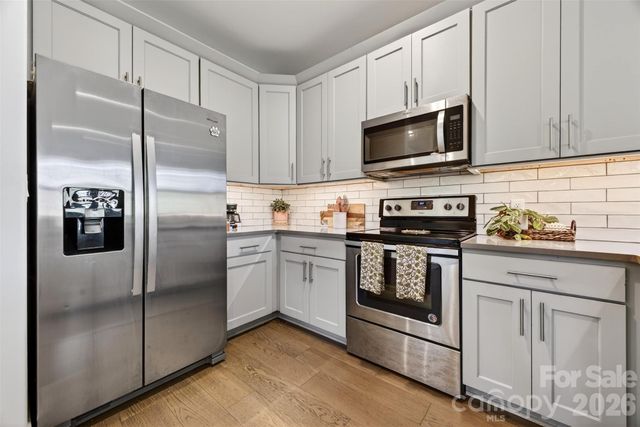 62 Dillingham Road, Asheville, NC 28805