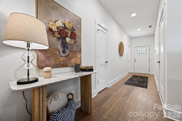 62 Dillingham Road, Asheville, NC 28805