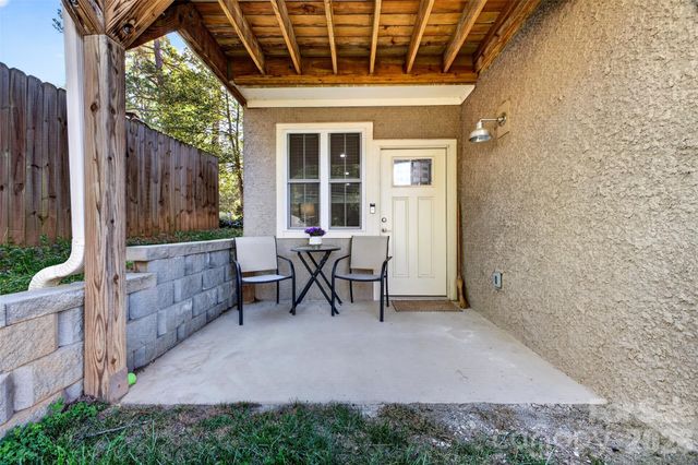 62 Dillingham Road, Asheville, NC 28805