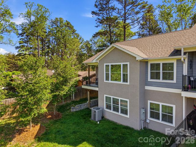 62 Dillingham Road, Asheville, NC 28805
