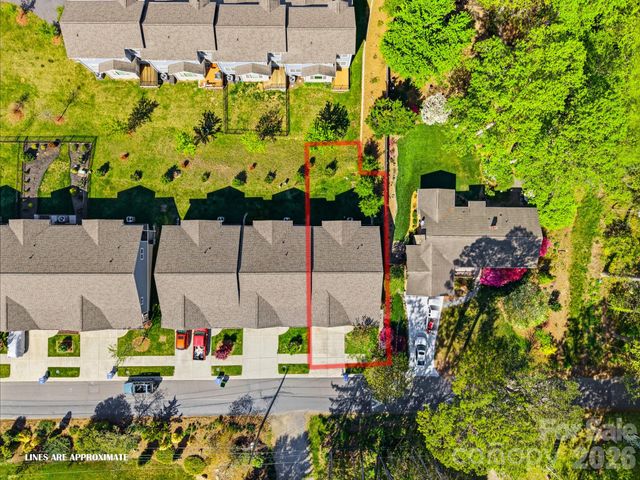 62 Dillingham Road, Asheville, NC 28805