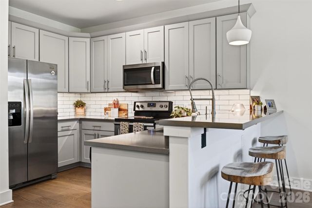 62 Dillingham Road, Asheville, NC 28805