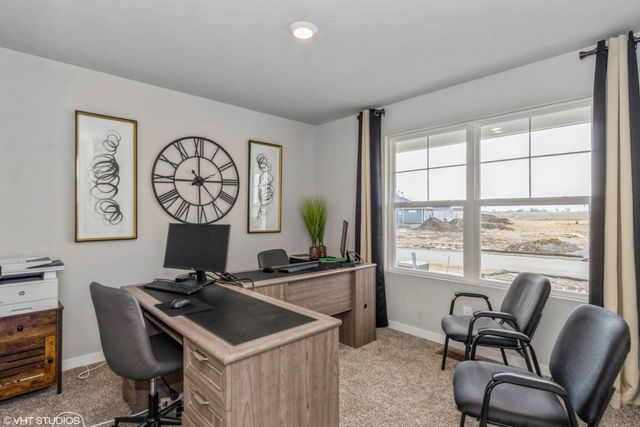 7806 Crossroads Drive SW, Cedar Rapids, IA 52404