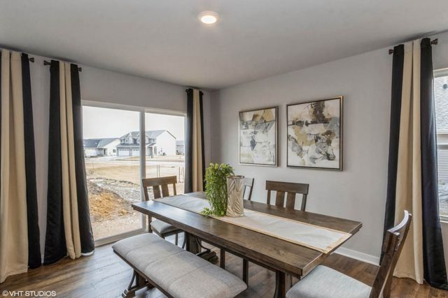 7806 Crossroads Drive SW, Cedar Rapids, IA 52404