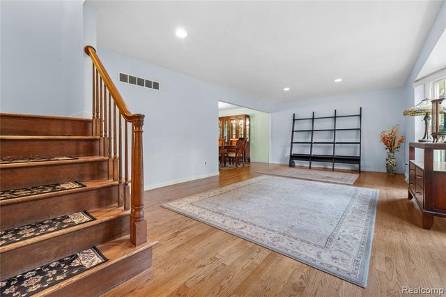 23228 Gilbar Street, Novi, MI 48375