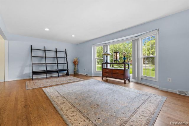 23228 Gilbar Street, Novi, MI 48375