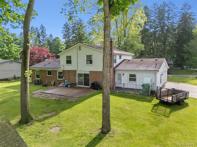 23228 Gilbar Street, Novi, MI 48375