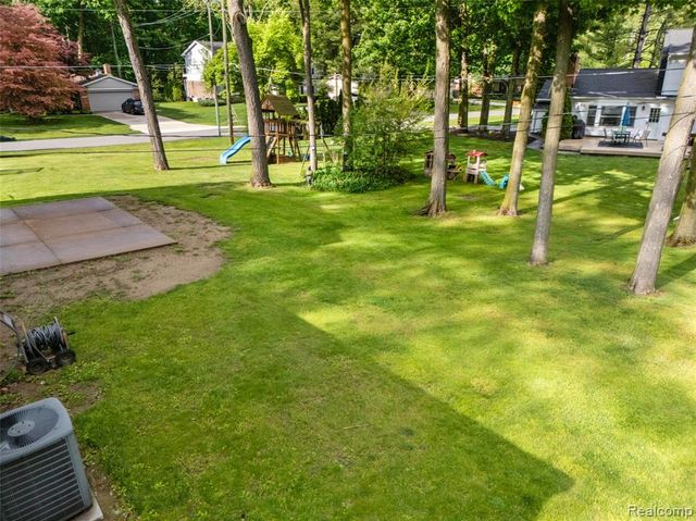 23228 Gilbar Street, Novi, MI 48375