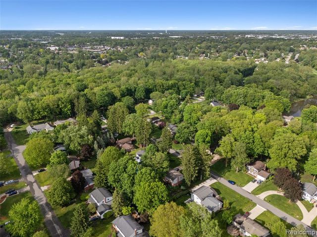 23228 Gilbar Street, Novi, MI 48375