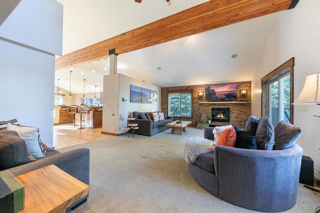 12349 Skislope Way, Truckee, CA 96161