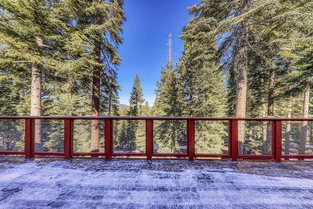 12349 Skislope Way, Truckee, CA 96161