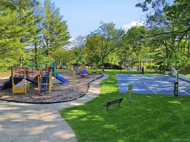 19 Clubhouse Lane, Scarsdale, NY 10583