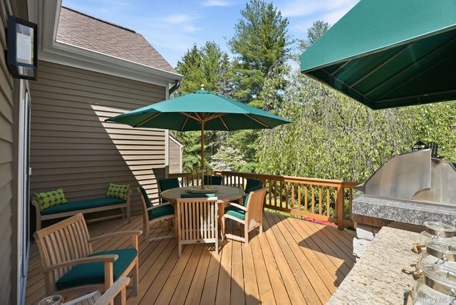 19 Clubhouse Lane, Scarsdale, NY 10583