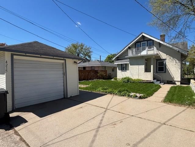 4215 Columbus Avenue, Minneapolis, MN 55407