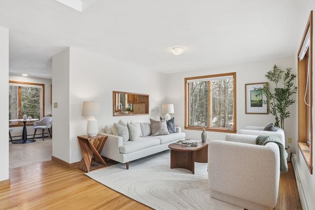 10 Laurel Lane, Groton, MA 01450