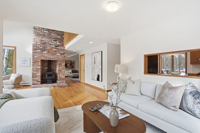 10 Laurel Lane, Groton, MA 01450