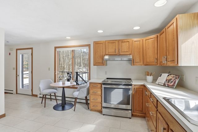 10 Laurel Lane, Groton, MA 01450