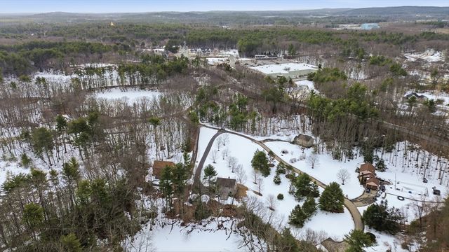 10 Laurel Lane, Groton, MA 01450