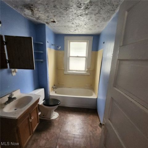 16204 Arcade Avenue, Cleveland, OH 44110