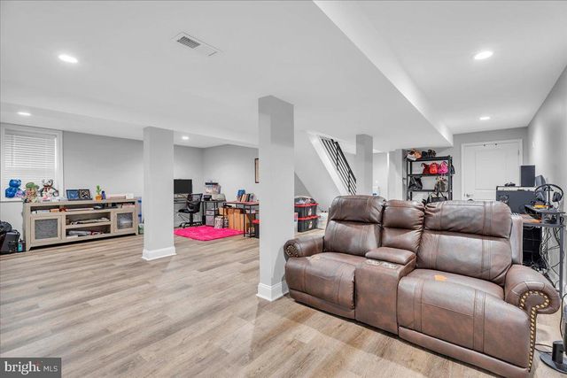 130 KOSSUTH ST, Riverside, NJ 08075