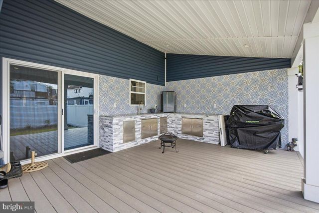 130 KOSSUTH ST, Riverside, NJ 08075