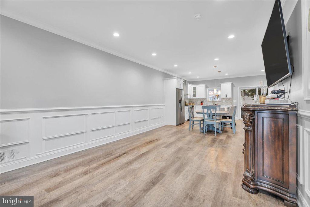 130 KOSSUTH ST, RIVERSIDE, NJ 08075 — photo 4