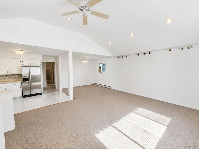 17 Fordham Road, West Babylon, NY 11704