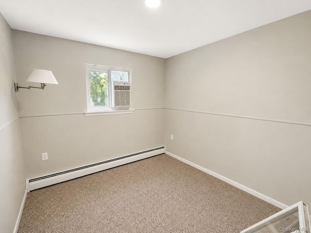 17 Fordham Road, West Babylon, NY 11704