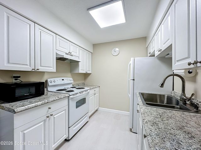 190 E Olmstead Drive F8, Titusville, FL 32780