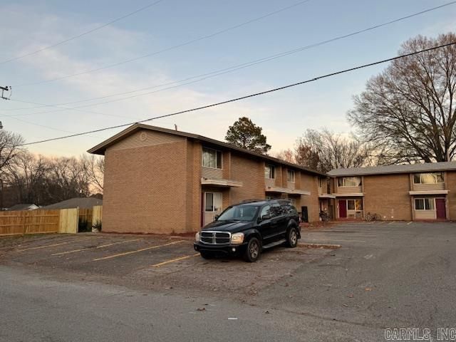 300 N Clinic Street, Searcy, AR 72143