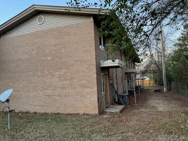 300 N Clinic Street, Searcy, AR 72143