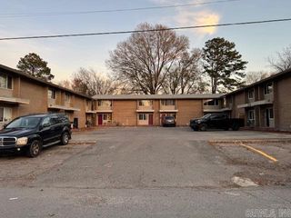300 N Clinic Street, Searcy, AR 72143