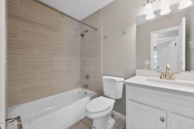 2039 CYPRESS LANDING Drive, Jacksonville, FL 32233