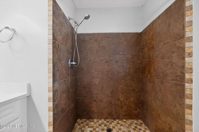 2039 CYPRESS LANDING Drive, Jacksonville, FL 32233