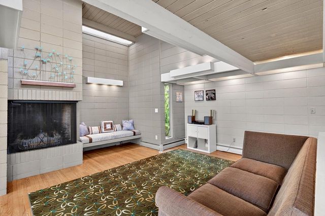 316 Oxford ROAD, Waukesha, WI 53186