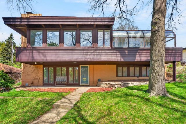 316 Oxford ROAD, Waukesha, WI 53186