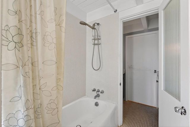 316 Oxford ROAD, Waukesha, WI 53186
