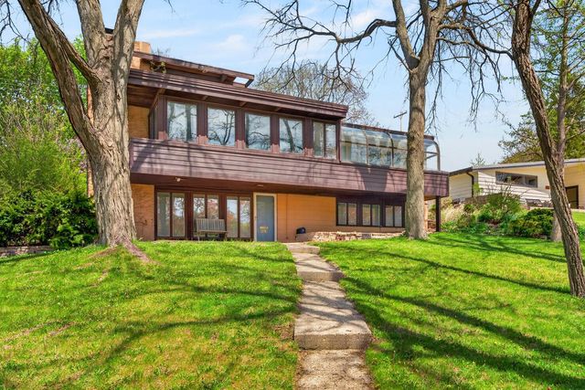 316 Oxford ROAD, Waukesha, WI 53186