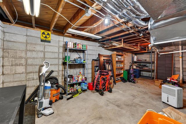 316 Oxford ROAD, Waukesha, WI 53186
