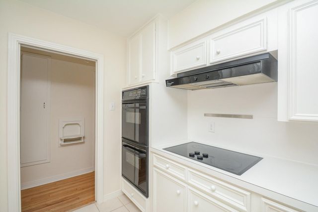 2203 Bron Holly Drive, Houston, TX 77018