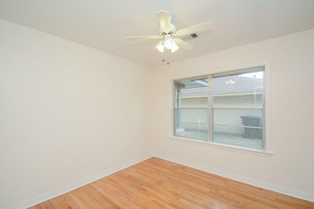 2203 Bron Holly Drive, Houston, TX 77018