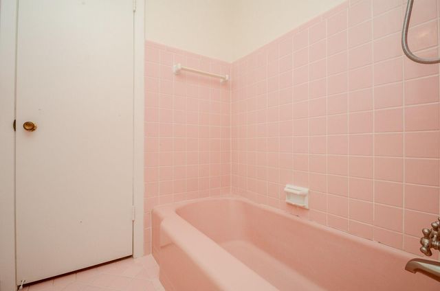 2203 Bron Holly Drive, Houston, TX 77018