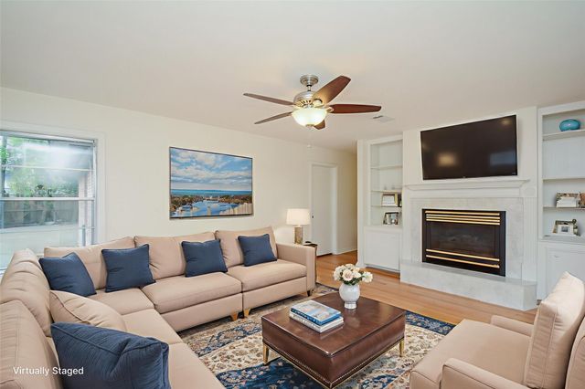 2203 Bron Holly Drive, Houston, TX 77018